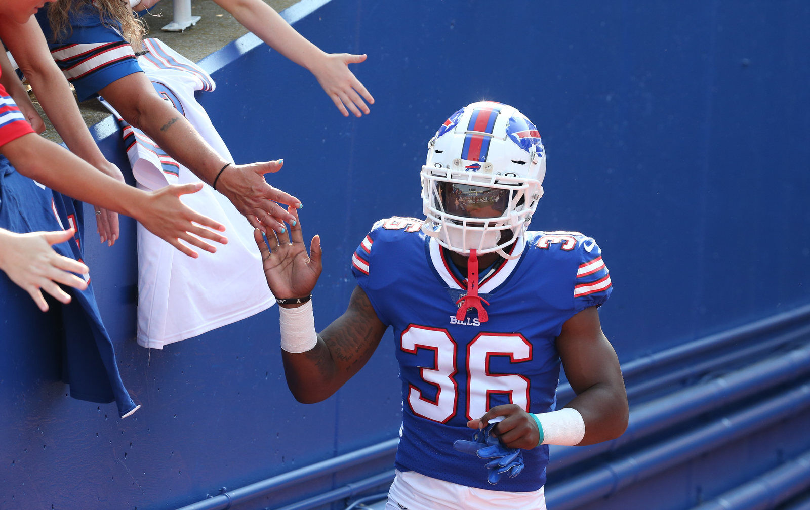 1019072894 McCoy Sports Buffalo Bills training camp